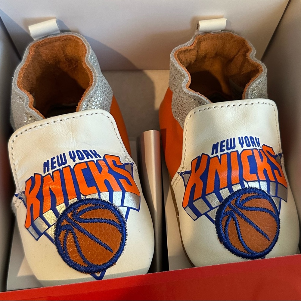 Robeez Baby Shoe - NBA, New York Knicks Size 6 -12 M  NWT